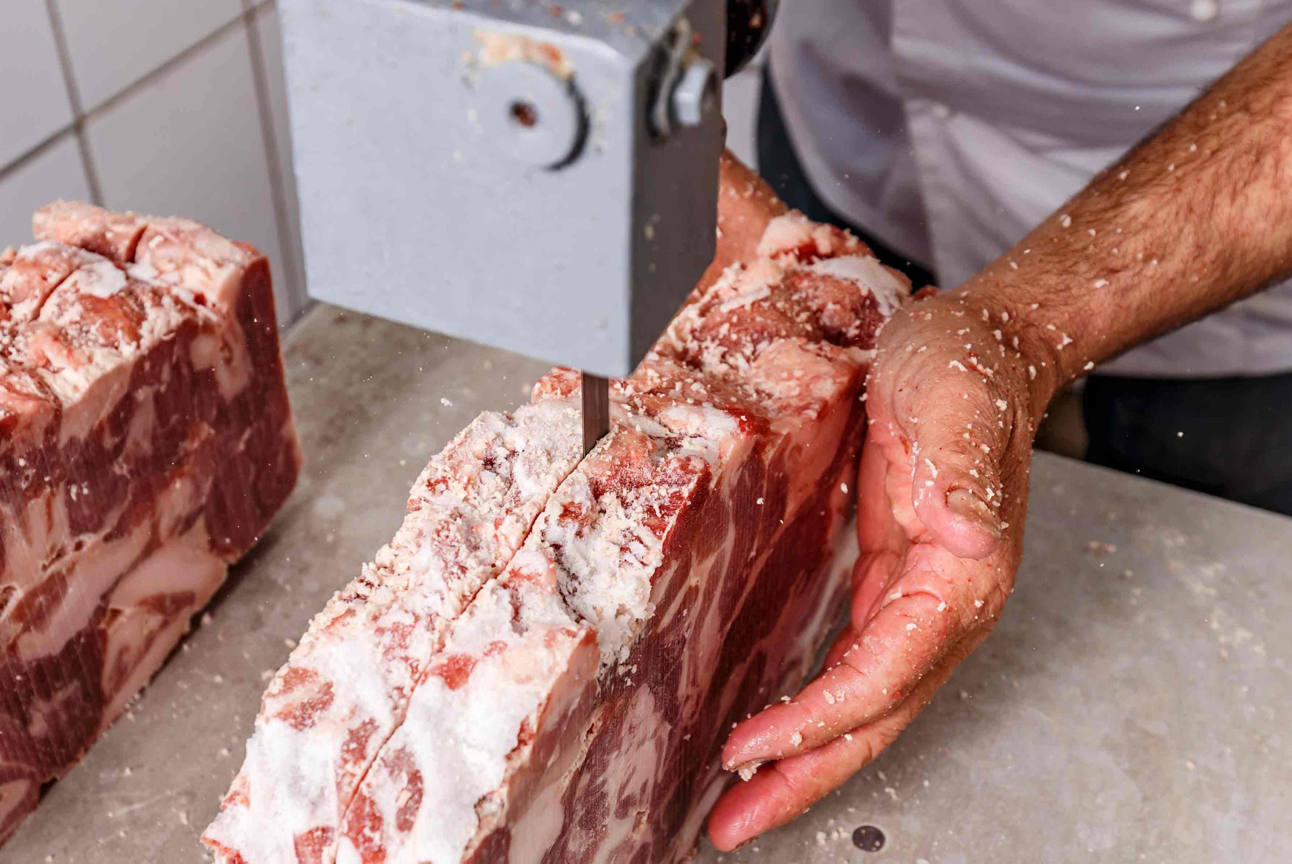 Sierra de cinta sin fin: alto rendimiento para la industria alimenticia